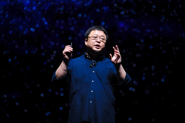 錘子科技陷入危機(jī)：羅永浩太過理想主義？