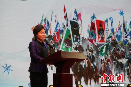 圖為呼倫貝爾市長姜宏在發(fā)布會(huì)上致辭?！埇| 攝