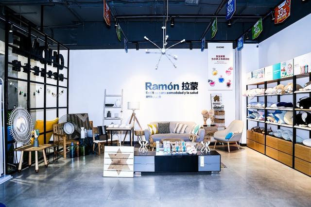 橙家榮獲今日頭條2018年度金線條品牌營(yíng)銷(xiāo)大獎(jiǎng)