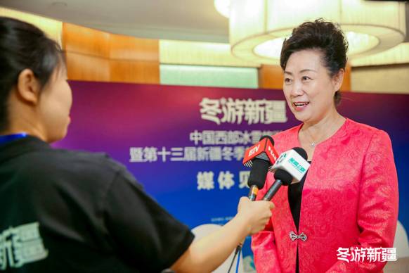 侯書記接受采訪