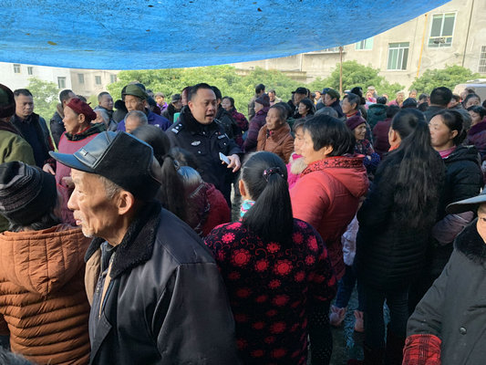 打擊虛假宣傳 虎頭鎮(zhèn)叫停非法聚會營銷