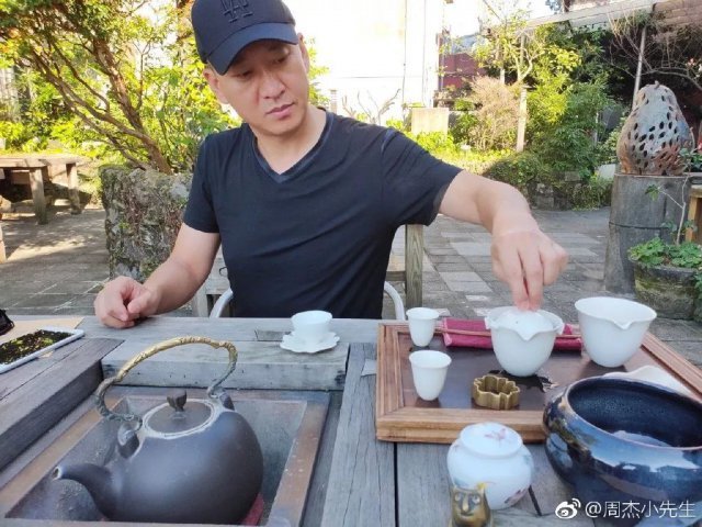 周杰在娛樂圈混不下去了？人家可是低調(diào)的億萬富豪！