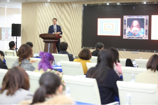 中國(guó)文化產(chǎn)品國(guó)際營(yíng)銷(xiāo)年會(huì)盛大開(kāi)幕  ——2018藝術(shù)品貿(mào)易國(guó)際論壇 隆重舉辦