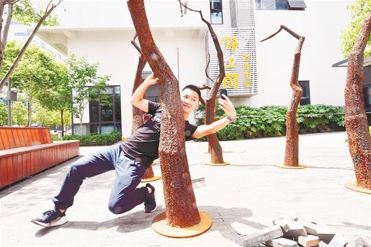 風(fēng)口上的抖音紅人們：15秒素人變網(wǎng)紅 收入讓人艷羨