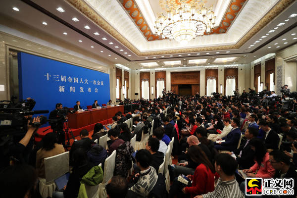 十三屆全國人大一次會議舉行新聞發(fā)布會