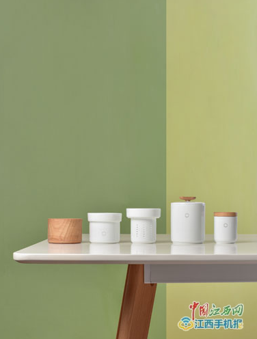 景德鎮(zhèn)富玉陶瓷亮相上海創(chuàng)博會 “掌門人”呂雅婷發(fā)布子品牌WENO°