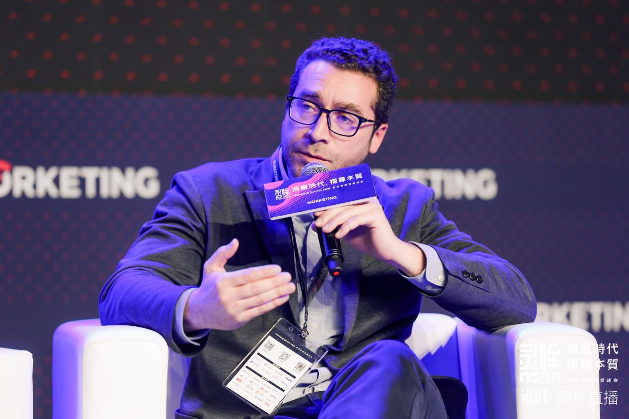 個燈對話高露潔，數(shù)據(jù)智能驅(qū)動品牌營銷新決策