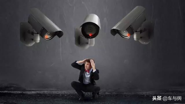 2018危機(jī)公關(guān)啟示：開(kāi)車(chē)請(qǐng)系好安全帶！