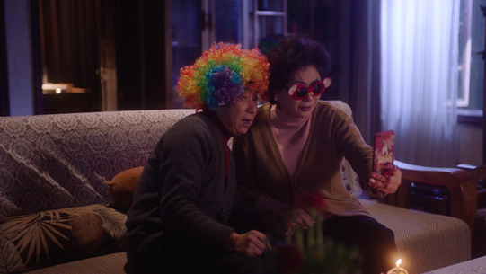 長虹暖心短片《爸媽的新視界》正式發(fā)布，只需一步“煥新”溫暖