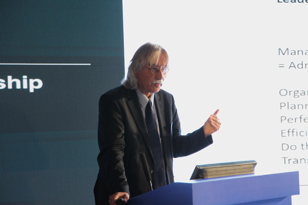 匯國際美育專家 聚藝術(shù)機構(gòu)大咖——藝術(shù)管理論壇共商“藝術(shù)機構(gòu)的教育本質(zhì)”