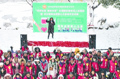 大雪突降，長江日報記者探訪各行各業(yè)從容應對，武漢迎來瑞雪豐年