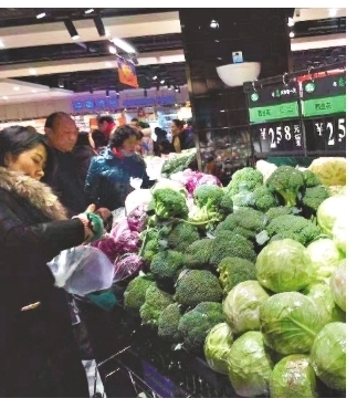 大雪突降，長江日報記者探訪各行各業(yè)從容應對，武漢迎來瑞雪豐年