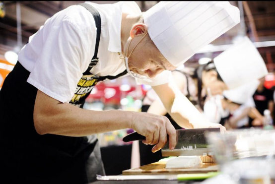 食品轉(zhuǎn)型 幸福廚房料理大賽成家樂(lè)福數(shù)字化營(yíng)銷實(shí)踐亮點(diǎn)