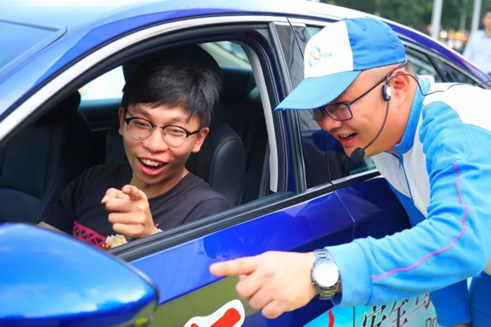 以夢(mèng)想擁抱未來(lái)，用溫度回應(yīng)社會(huì)期待