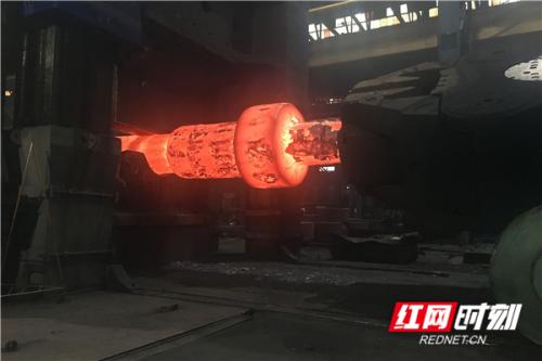 【時刻相約龍江】“老國企”煥發(fā)“新青春” 中國一重成國企改革樣本