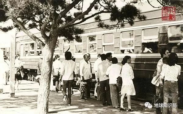 多條高鐵正式通車：路，只修一條是不夠的