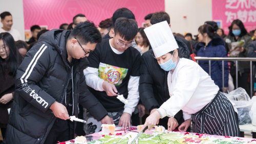 論互聯(lián)網(wǎng)時(shí)代中零售實(shí)體的營(yíng)銷優(yōu)勢(shì)