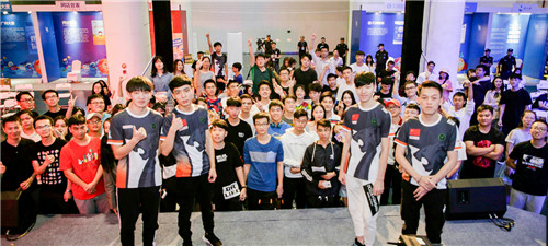 ESPORTS評(píng)選：AutoFull傲風(fēng)獲年度最受歡迎電競(jìng)椅品牌