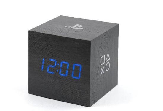 索尼中國真營銷鬼才 PS4PRO春節(jié)賀歲禮盒套裝居然送鐘