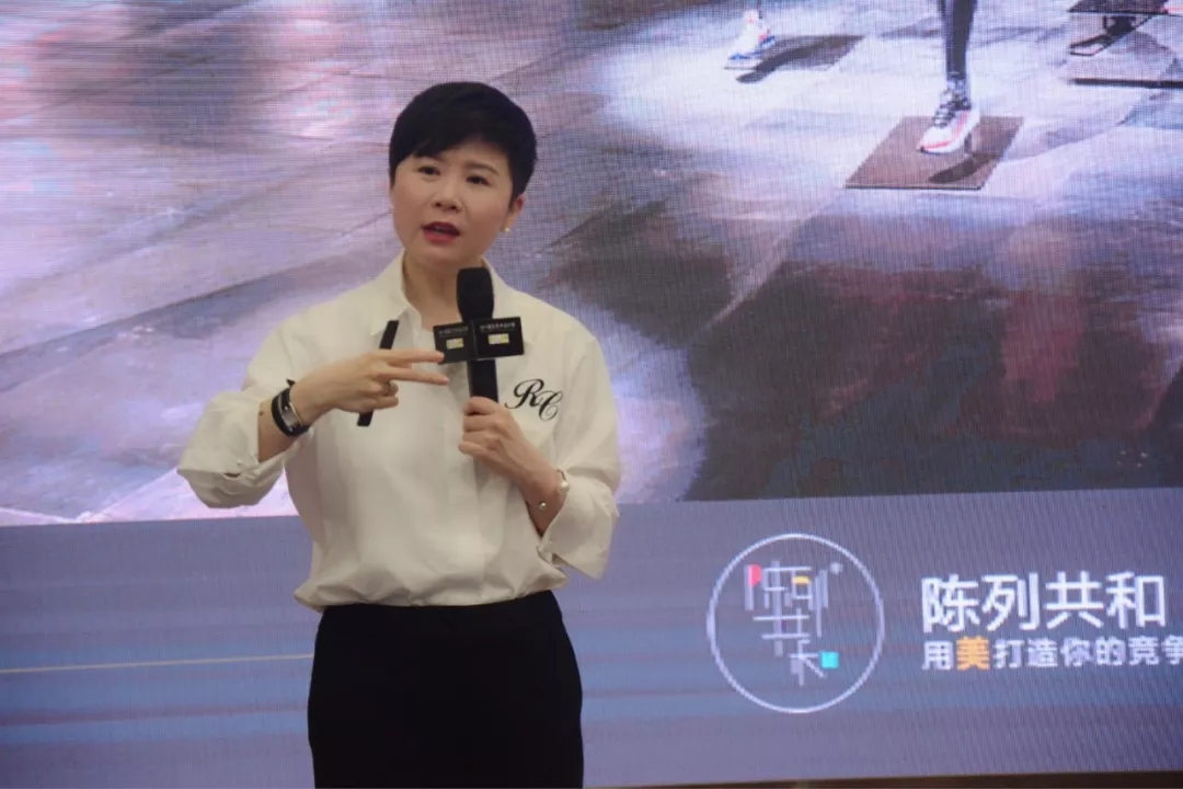 “30+國際藝術(shù)設(shè)計周”高峰論壇 | 新零售時代下，實體店路在何方？