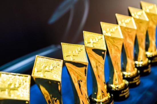 前行之路共話汽車(chē)行業(yè)新藍(lán)圖