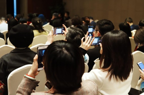 “聚勢明道 賦能共生—2019年深圳原創(chuàng)設(shè)計(jì)發(fā)展趨勢高峰論壇”成功舉辦