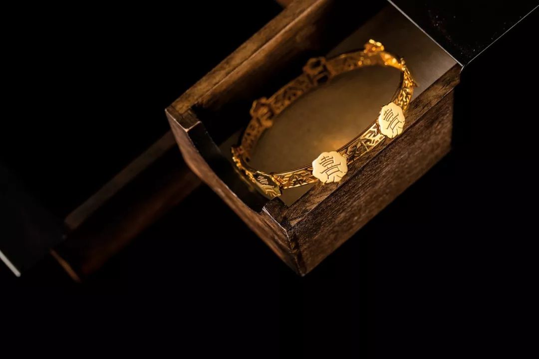 從不缺席的時髦“周邊”