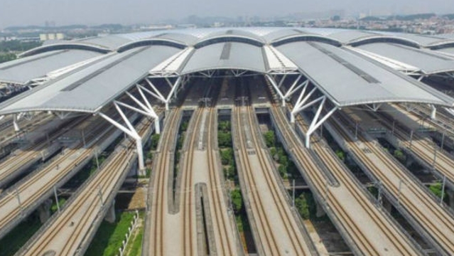 春運(yùn)期間廣州南站該怎么停車？