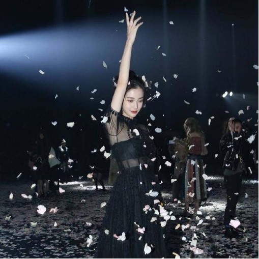 抖音快閃季“搶鏡”巴黎時裝周 短視頻營銷賦能時尚大牌年輕化