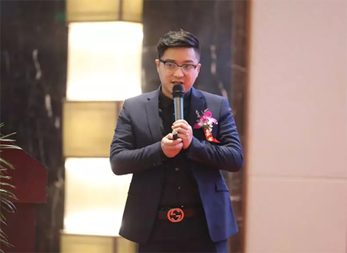 家裝家居互聯(lián)網(wǎng)營(yíng)銷(xiāo)商學(xué)院院長(zhǎng)劉威