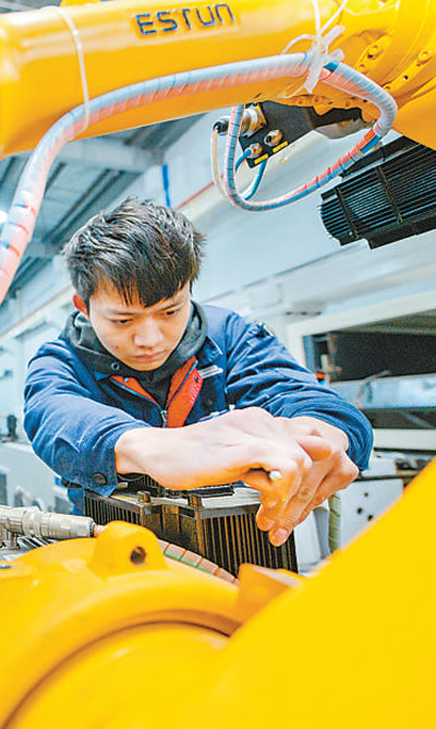 產(chǎn)品新制造忙