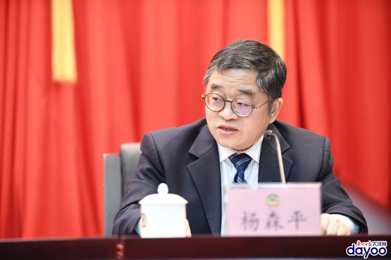 廣東省政協(xié)十二屆二次會(huì)議新聞發(fā)布會(huì)召開(kāi)