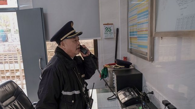 張棟：最后一次服務(wù)春運(yùn) 謹(jǐn)記安全