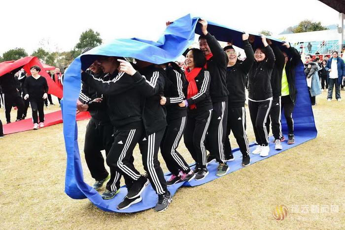 競(jìng)技場(chǎng)上 奔跑迎新