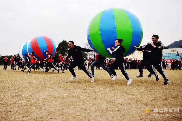 競(jìng)技場(chǎng)上 奔跑迎新