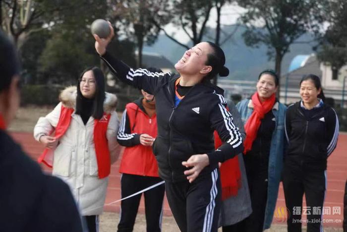 競(jìng)技場(chǎng)上 奔跑迎新