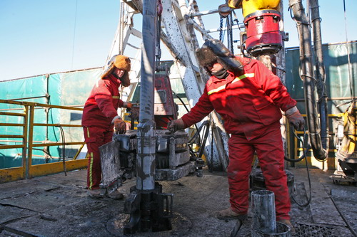 天南地北石油人：實(shí)干開(kāi)新局 平安迎新春