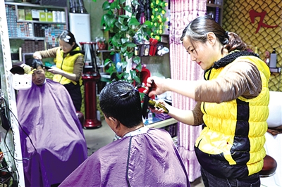 年關(guān)至 春節(jié)經(jīng)濟(jì)“火”起來(lái)