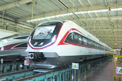 厲害了!中車四方造出首列全自動(dòng)駕駛市域快軌列車