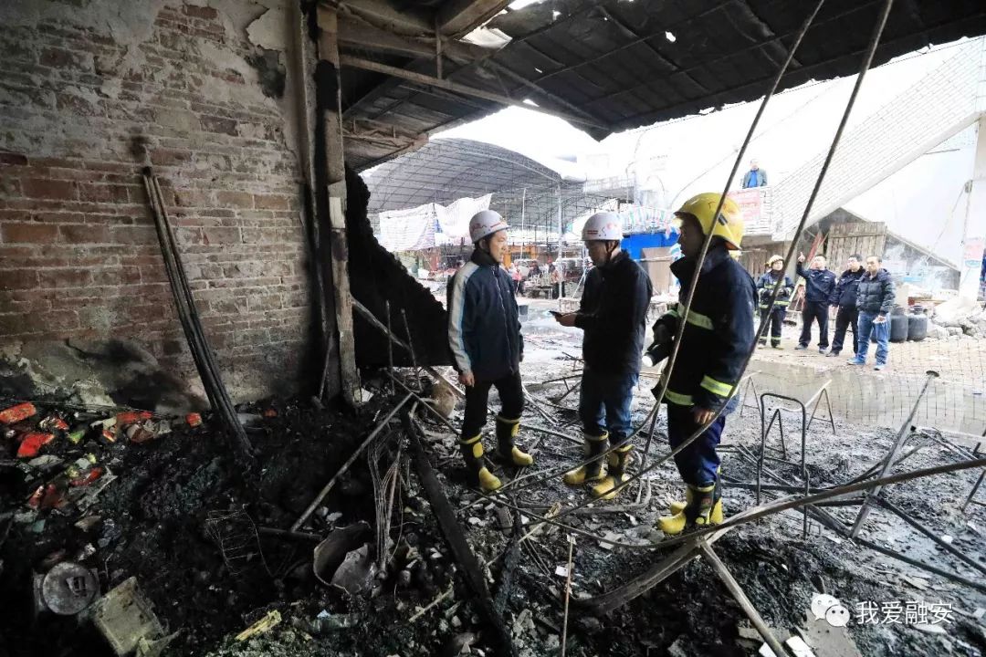 煙花爆竹店附近放鞭炮引發(fā)火災(zāi)致5人死，嫌犯被從快審查批捕