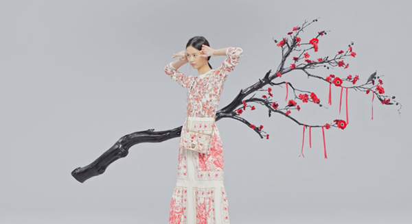 國際奢侈品在這個(gè)春節(jié)出盡了洋相 想大撈一筆卻接連“撲街”