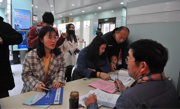 首個(gè)專場招聘會是為農(nóng)民工辦的