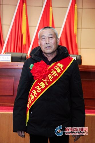 挺身而出 唱響正義之歌