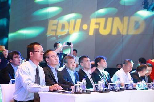 跨界募資15億，教育創(chuàng)業(yè)屆的黃埔軍?！笘|方坐標(biāo)學(xué)院」今日開課