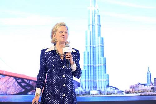 （GSV基金管理合伙人、ASU-GSV教育科技峰會(huì)聯(lián)合創(chuàng)始人DeborahQuazzo）