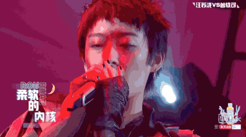 被罵十年才翻紅，因?yàn)閼粰C(jī)場(chǎng)工作人員又被群嘲？曾軼可在想什么？