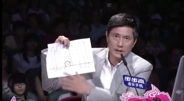 被罵十年才翻紅，因?yàn)閼粰C(jī)場(chǎng)工作人員又被群嘲？曾軼可在想什么？